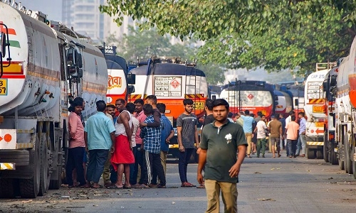 Truckers Protest Leads To Panic Buying Of Fuel Govt Holds Talks The