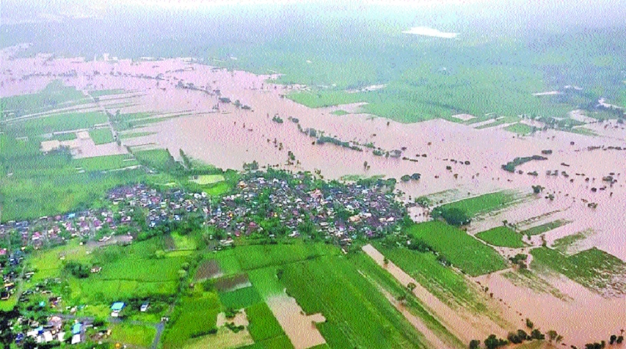 26 Killed In Flood Ravaged Mah Kolhapur Worst Affected Fadnavis The Hitavada