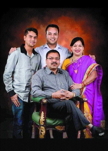 Pankaj Atulkar with famil