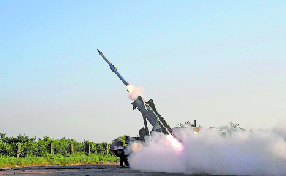 India’s Quick Reaction Surface To Air Missile Hits Pilotless Target ...