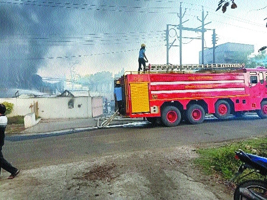 A fire tender_1 &nbs