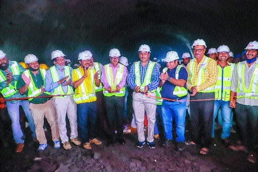 Breakthrough achieved in RHS tunnel of Samruddhi Mahamarg at Igatpuri ...