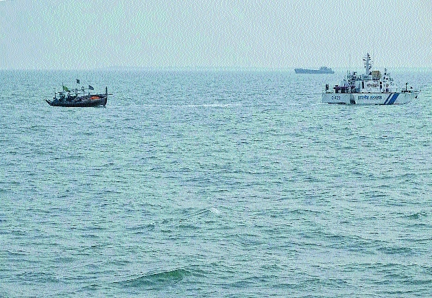 Heroin Worth Rs 350 Cr Seized From Pakistani Boat Off Gujarat Coast N 6 ...