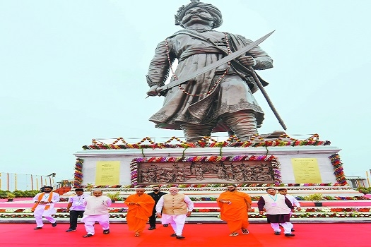 PM Unveils 108 Feet Bronze Statue Of Bengaluru Founder Kempegowda - The ...