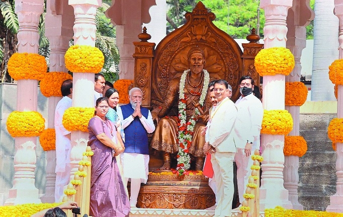 shivaji maharaj statue