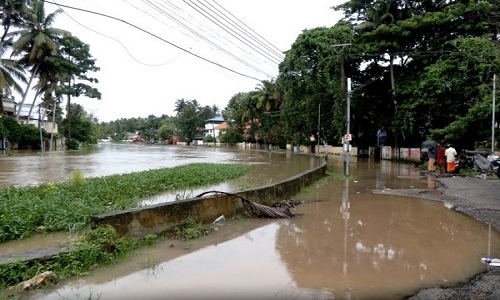 Heavy Rains Lash Kerala, Orange Alert In 4 Districts - The Hitavada