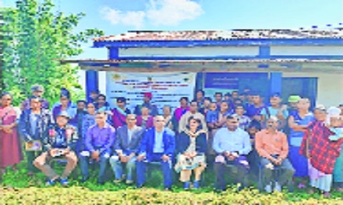 Khasi oranges held