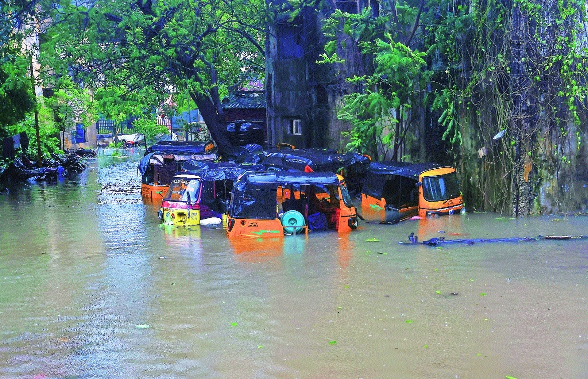 Cyclone Michaung Kills five in Chennai