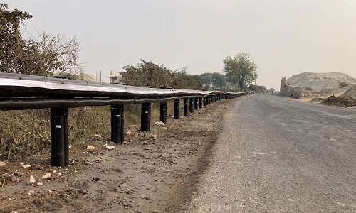 Bamboo crash barrier 