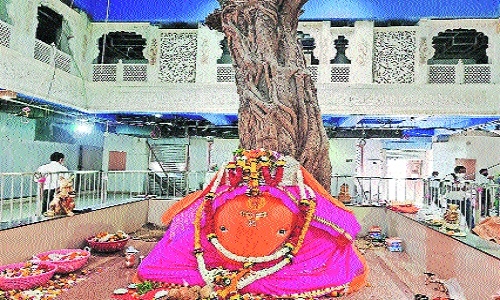 Tekdi Ganesh Mandir