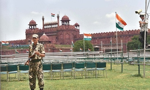 Red Fort getting ready 