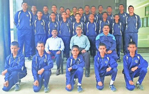 BMS boxers dominate district 