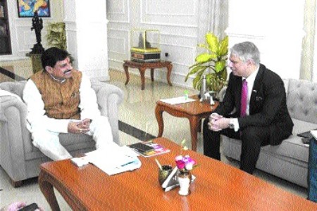 British Dy High Commissioner Kang meets CM; discusses increasing trade, investment