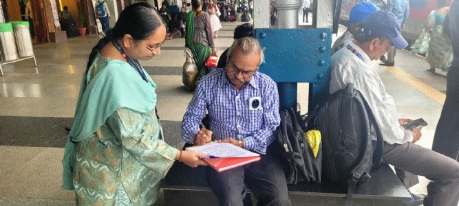 Jabalpur Railway Station Stall operators, vendors sensitised to avoid using single-use plastics