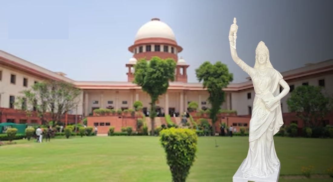 Lady Justice statue in Supreme Court 