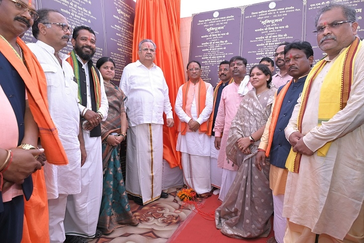 Chief Minister Vishnu Deo Sai along with Assembly Speaker 