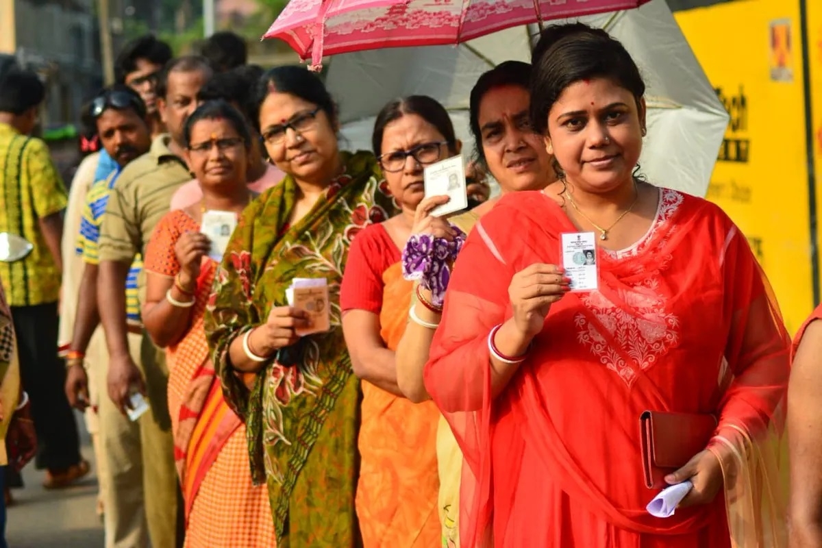 MAHA POLLS VOTING IN  MAHA POLLS