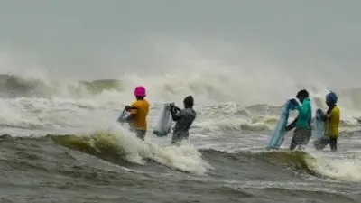 Cyclone ‘Fengal’ Makes Landfall, No Major Damage Heavy Rains Lash Tamil ...