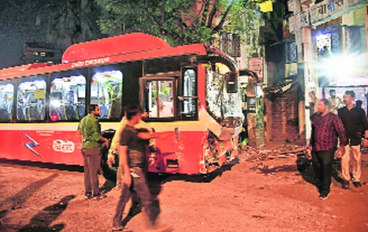 Mumbai BEST bus crash