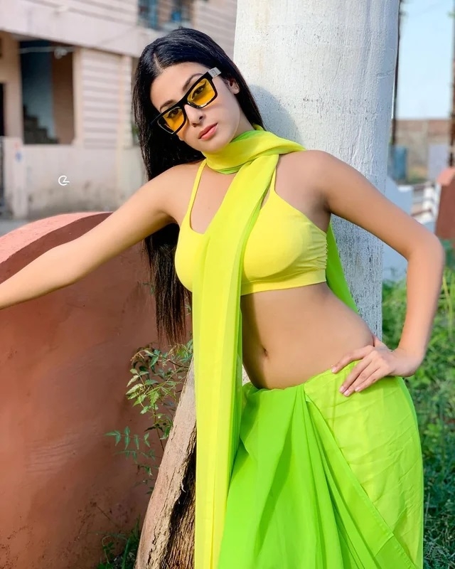 isha malviya green saree