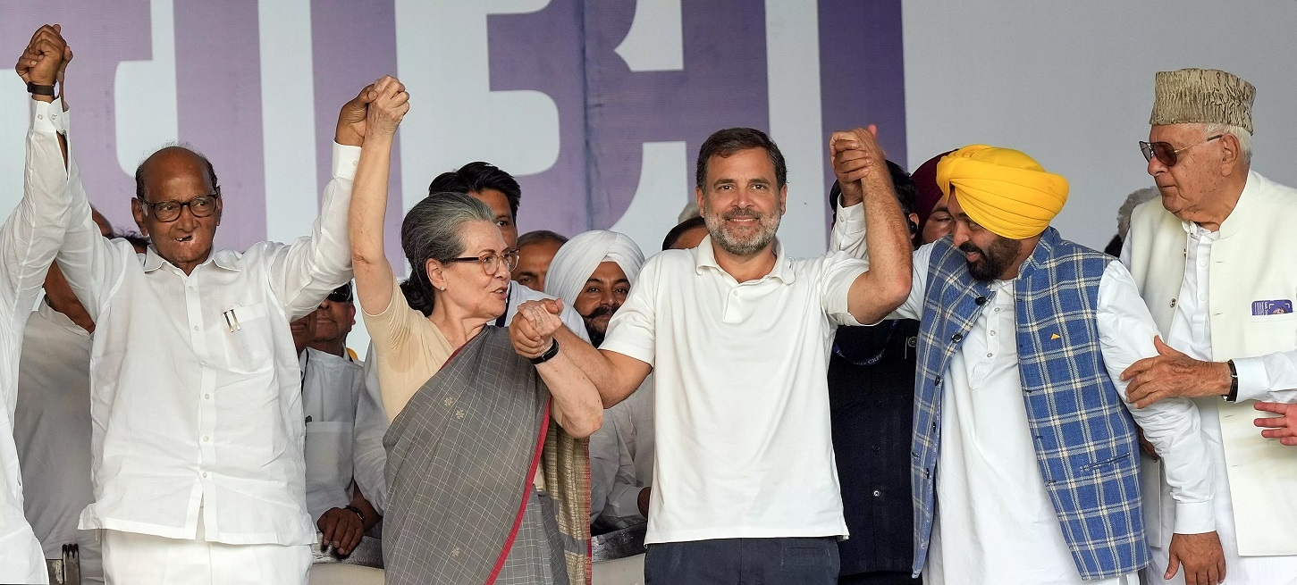 Congress leaders Sonia Gandhi and Rahul Gandhi