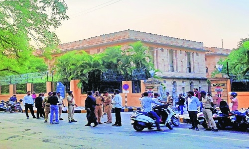 Dramatic scenes at High Court