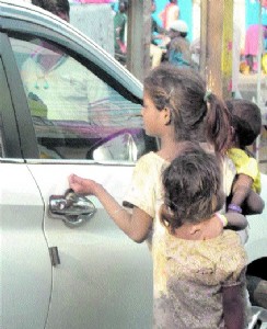 Social workers express doubt over anti-beggary campaign!