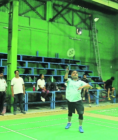 The Hitavadas Nikhil Dixit in action on the court