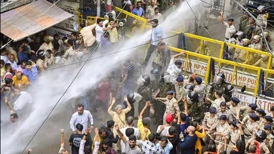  protesters in Mandi