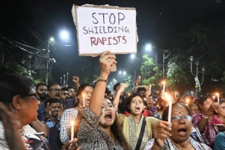 Massive midnight protests Women seek justice in Kolkatadoctor rape-murder case